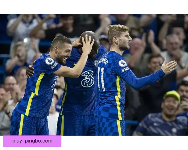 切尔西有意租借维拉中场道格拉斯路易斯补强阵容